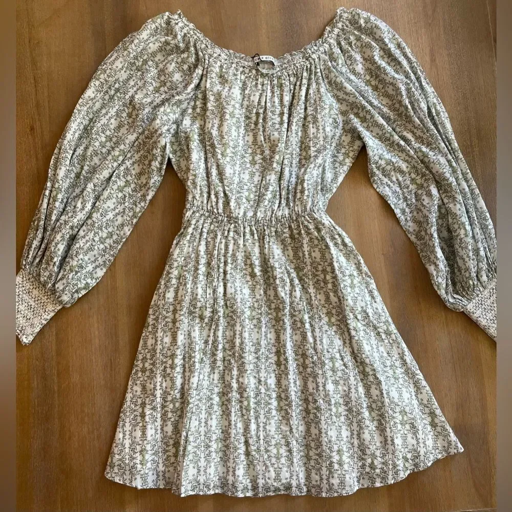 Alice + Olivia Off-The-Shoulder Mary Mini Dress Size Small - Picture 4 of 9